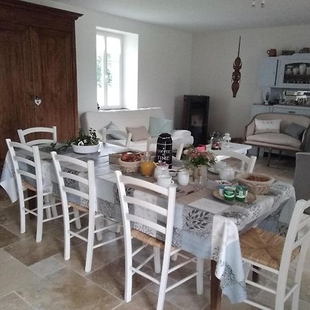Chambre D Hotes La Barriere Channay-sur-Lathan Kültér fotó